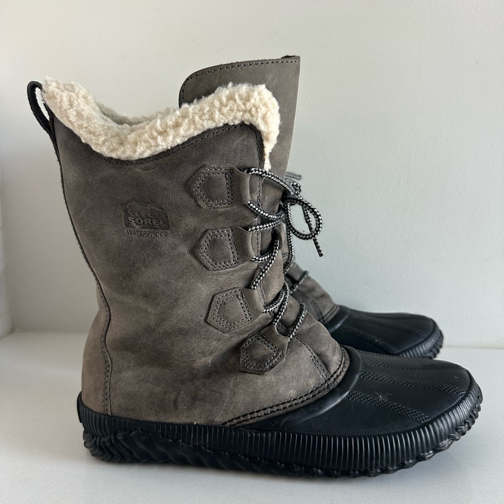Sorel Out N About Plus Tall Boots Womens Size 10 Quarry Gray Faux Sherpa Snow